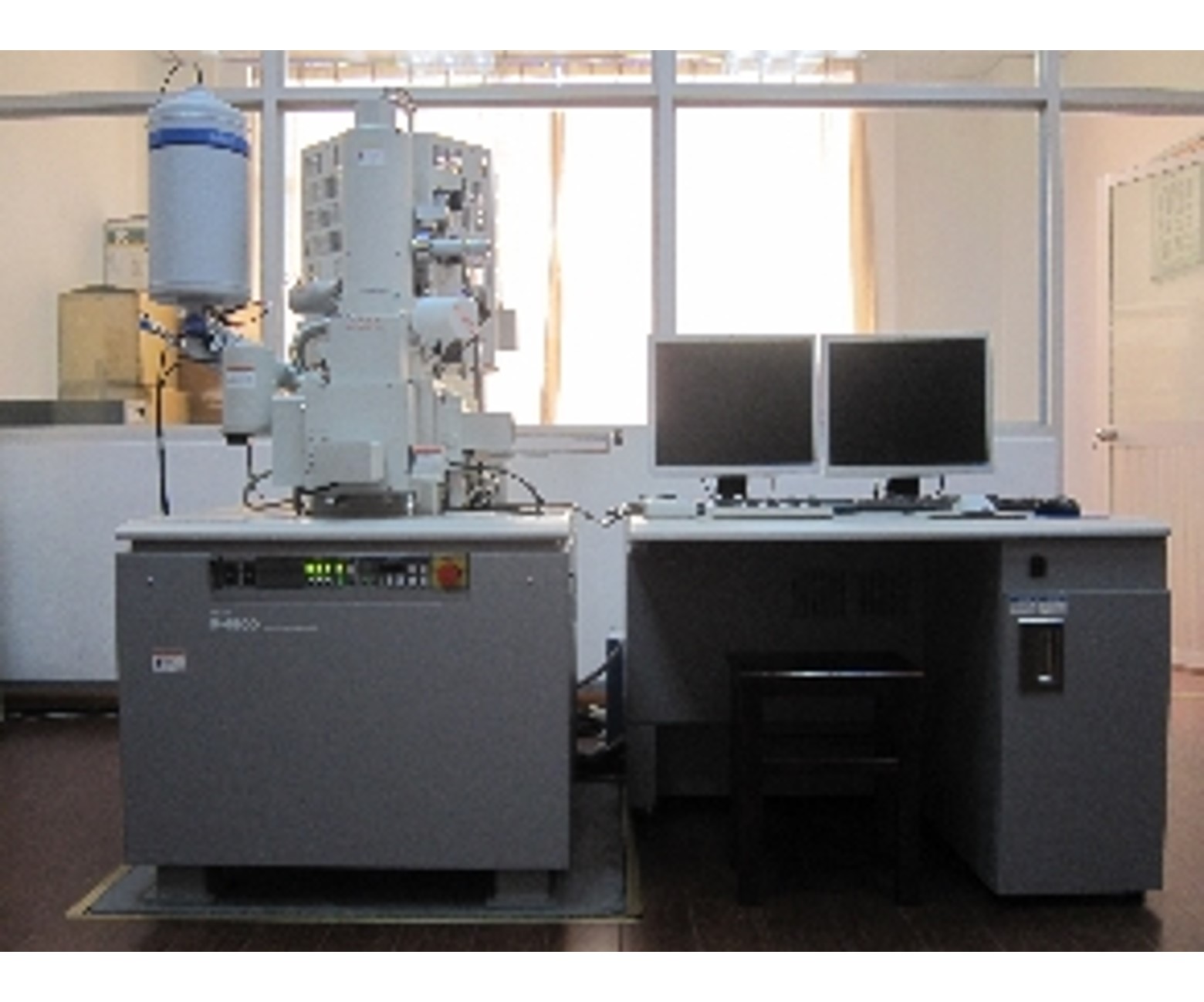 扫描电子显微镜